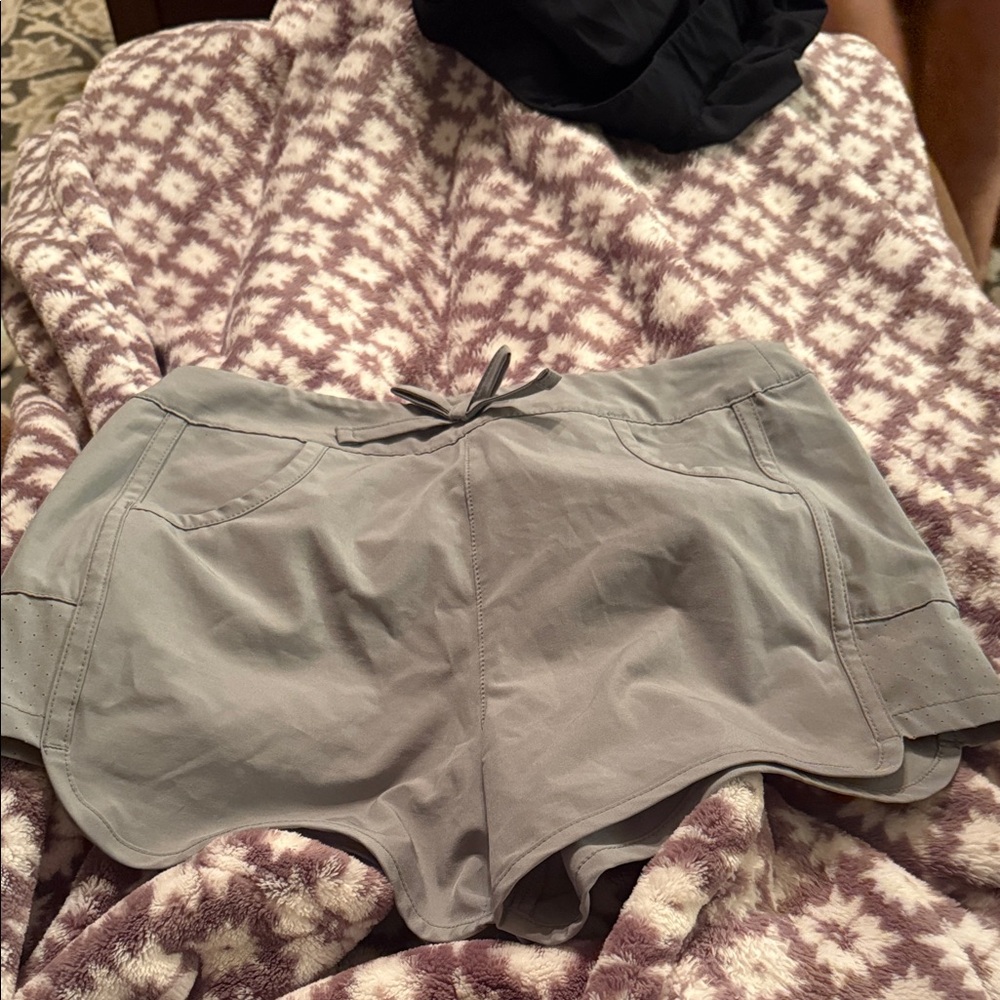 Magellan Outdoors Women's Gray Athletic Shorts